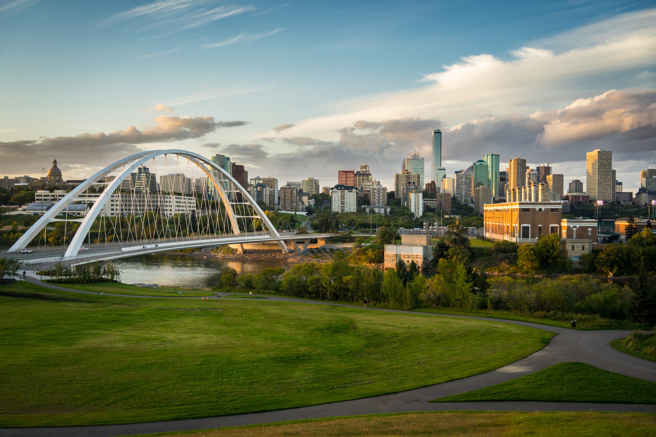 ALBERTA POPULATION SURGE CAUSING RAFT OF POLITICAL AND FINANCIAL PROBLEMS FOR THE PROVINCE